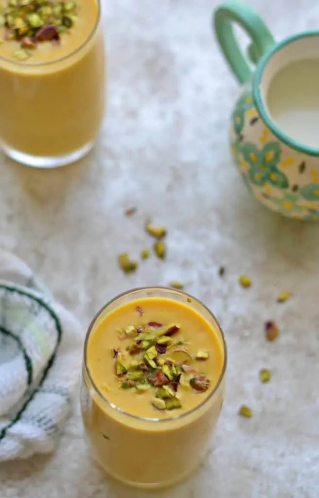 15 Refreshing Drinks from your favorite food bloggers