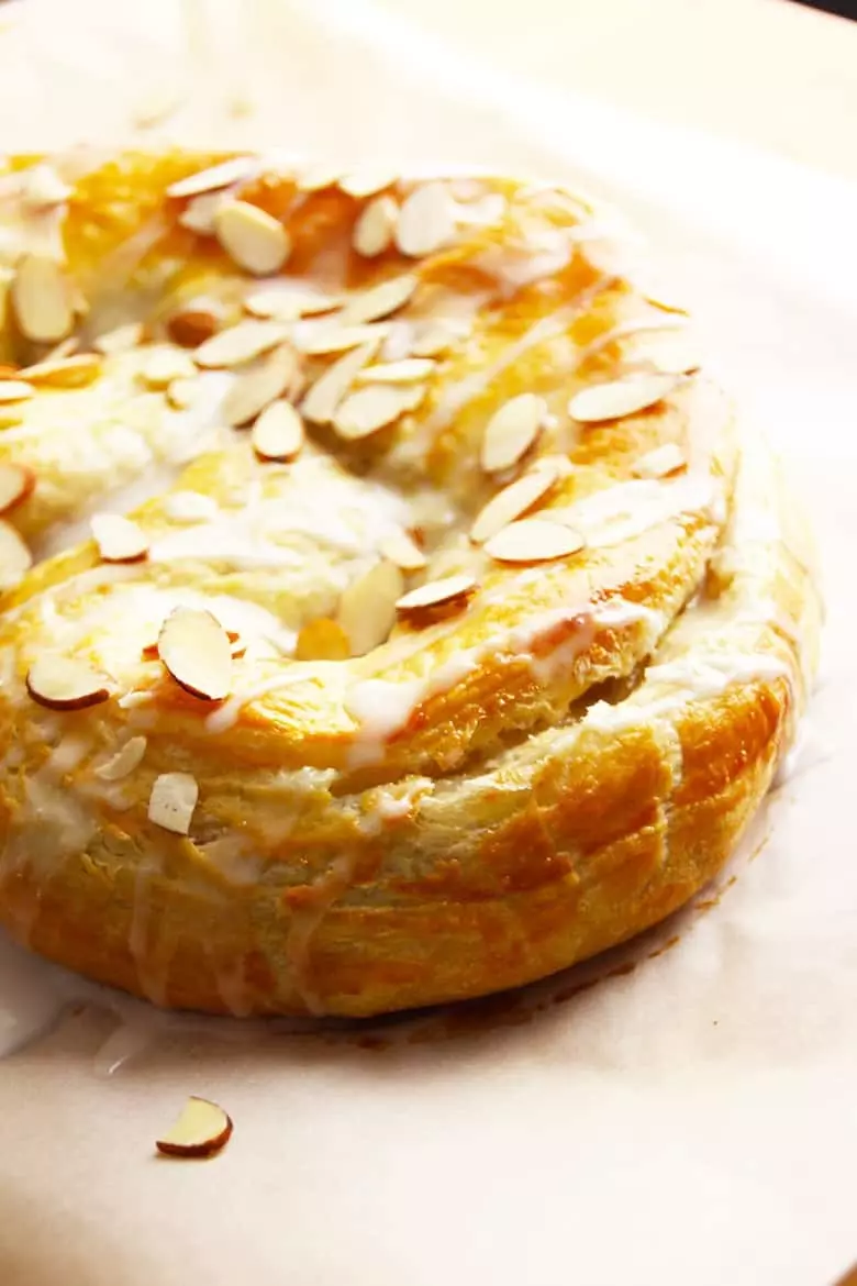 Everyday Apricot & Almond Kringle. An easy Kringle in under an hour. Apricots, almonds, brown sugar and cinnamon delivers a fantastic Danish Kringle. 