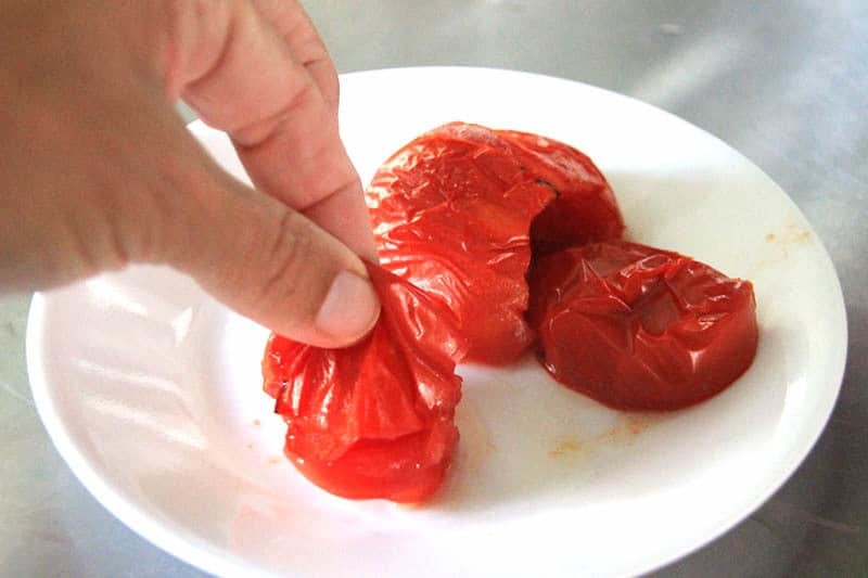 How to peel a tomato