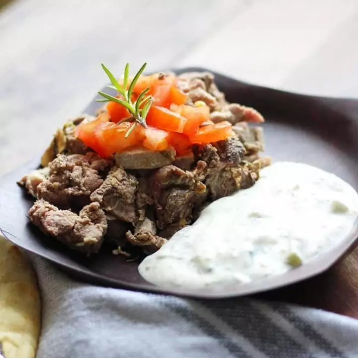 How To Make Gyros, an easy homemade version that everyone can do, SO TASTY, yum! This is your new challenge, learn to make Greek Food! | FusionCraftiness.com
