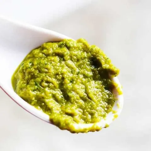 How To Make Thai Green Curry Paste, Kreaung Geng Geng Gwio Warn