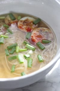 A bowl of noodle soup.